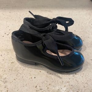 Capezio Toddler 6M Tap Shoes